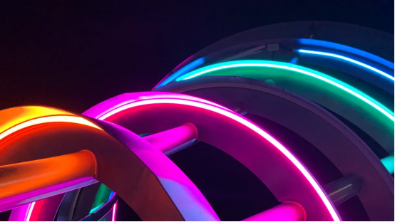 Flexibles 3D-Biegen von LED-Neon: Ultimativer Leitfaden für gebogene Architektur