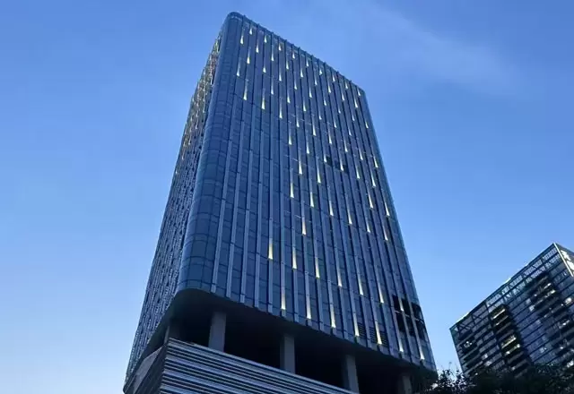 Fassadenbeleuchtung f&uuml;r Hochhaus in Xi'an